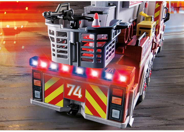 Zestaw figurek do zabawy Playmobil City Action Wóz strażacki z drabiną wieżową (4008789709356) - obraz 8