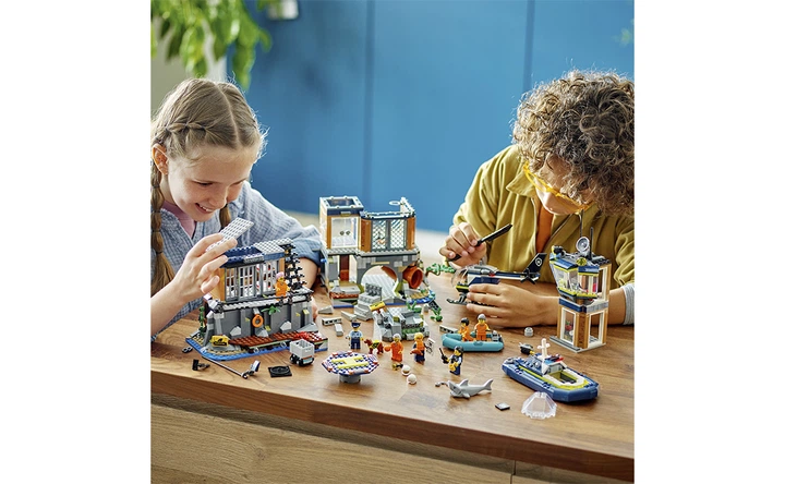 Конструктор LEGO Поліцейський острів-в'язниця 980 деталей (60419) - изображение 2