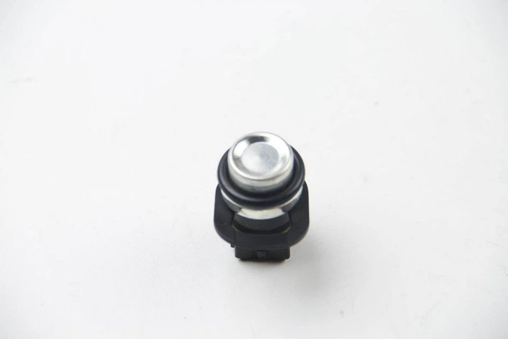 Датчик температури рідини, що охолоджує HELLA 6PT009107421 Volkswagen Golf, Transporter, Polo, Passat, Caddy, Sharan, Vento; Seat Ibiza, Cordoba, Toledo; Skoda Felicia, Fabia; Ford Galaxy 1331294, 1669948, 357919501A - Фото 2 Датчик температури рідини, що охолоджує HELLA 6PT009107421 Volkswagen Golf, Transporter, Polo, Passat, Caddy, Sharan, Vento; Seat Ibiza, Cordoba, Toledo; Skoda Felicia, Fabia; Ford Galaxy 1331294, 1669948, 357919501A - зображення 2