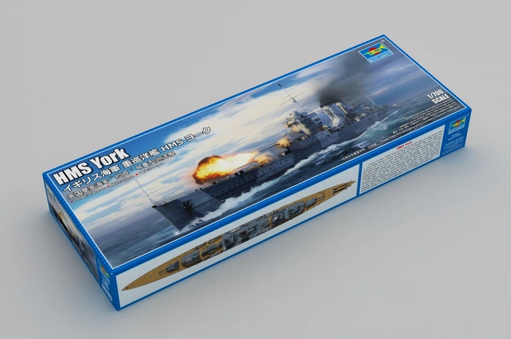Збірна модель 1/700 важкий крейсер Королівського флоту Великобританії HMS York Trumpeter 06745 - Фото 2 Збірна модель 1/700 важкий крейсер Королівського флоту Великобританії HMS York Trumpeter 06745 - зображення 2