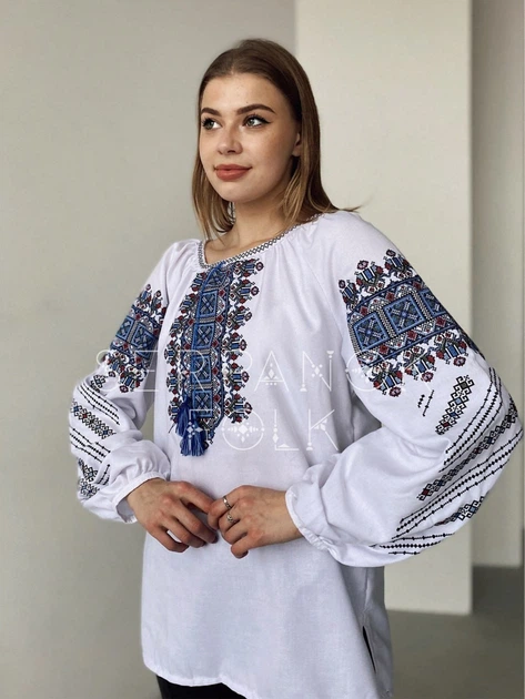 Украинская вышиванка женская белая с синей вышивкой "Гуцулка Ксеня" блуза вышитая на домотканом полотне 12549-46 (M) - изображение 4
