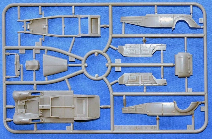 Сборная модель 1/72 немецкий легковой Кабриолет Ф 7 мест Typ Гроссер 770K (W-150) - Фото 5 Сборная модель 1/72 немецкий легковой Кабриолет Ф 7 мест Typ Гроссер 770K (W-150) - изображение 5
