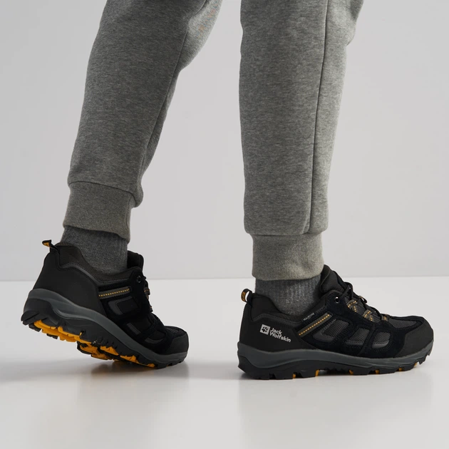 ジャンプ 331057281.jpg