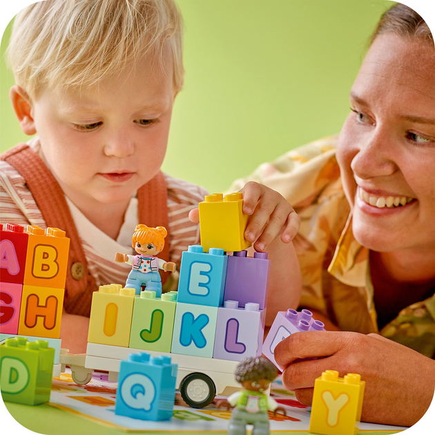 Конструктор LEGO DUPLO Town Вантажівка з абеткою 36 деталей (10421) - зображення 9