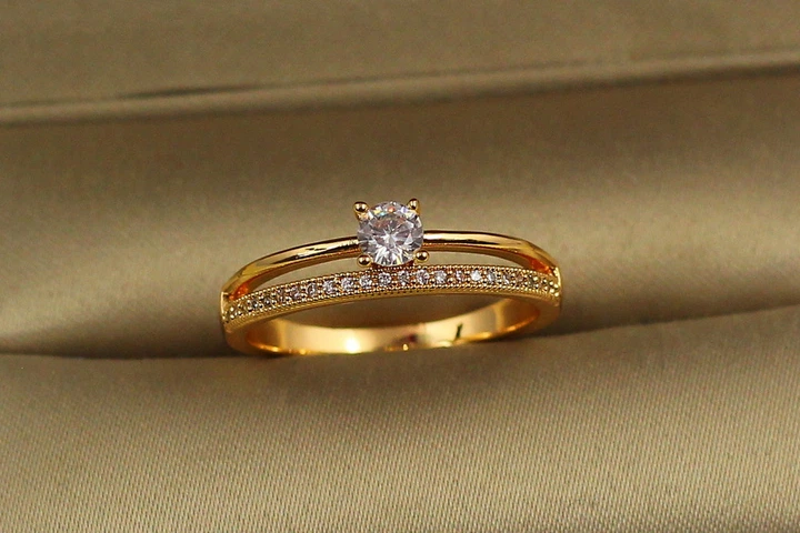 Кольцо Xuping Jewelry женственность 16 р золотистое - Фото 1 Кольцо Xuping Jewelry женственность 16 р золотистое - изображение 1