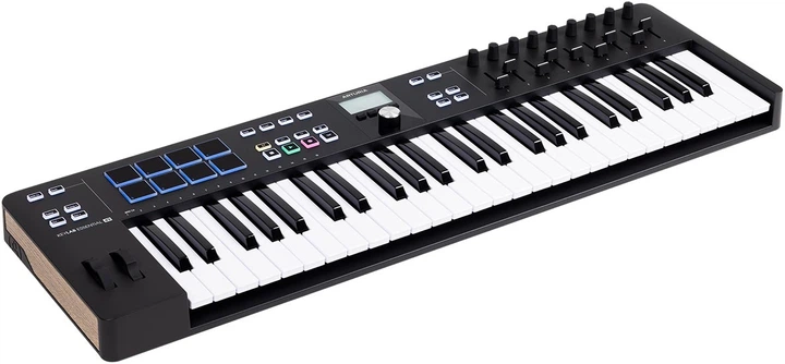 MIDI-клавиатура Arturia KeyLab Essential 49 mk3 (Black) + Arturia Pigments - Фото 3 MIDI-клавиатура Arturia KeyLab Essential 49 mk3 (Black) + Arturia Pigments - изображение 3