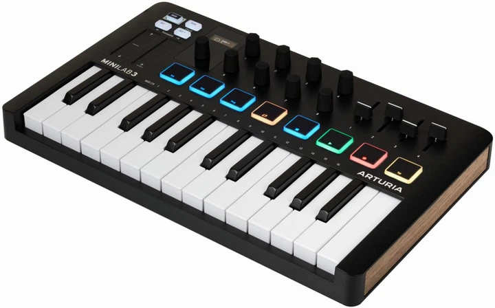 MIDI-клавиатура Arturia MiniLab 3 Black Edition + Arturia Analog Lab V - Фото 3 MIDI-клавиатура Arturia MiniLab 3 Black Edition + Arturia Analog Lab V - изображение 3