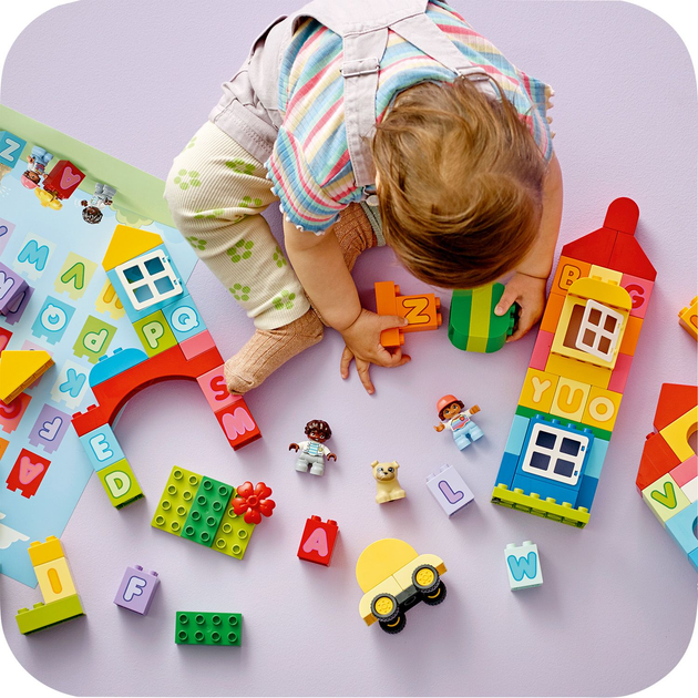 Конструктор LEGO DUPLO Classic Містечко з алфавітом 87 елементів (10935) - зображення 4