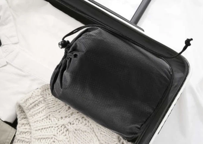 Дорожня подушка Iso Trade з ефектом Rogal Memory Foam, подушка для подорожей (Soydol-75019937) сірий - Фото 10 Дорожня подушка Iso Trade з ефектом Rogal Memory Foam, подушка для подорожей (Soydol-75019937) сірий - изображение 10