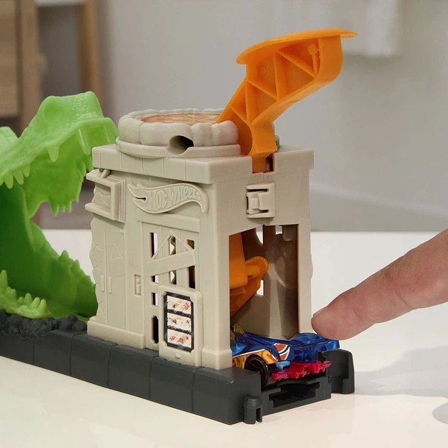 Трек Хот Уилс Сити Опасные существа Атака алигатора Hot Wheels