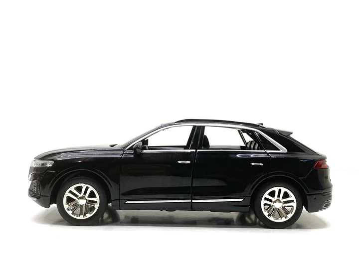 Машина Автосвит Audi Q8 инерционная масштаб 1:24 открываются двери капот багажник 20см Черная (AP-1844) - Фото 3 Машина Автосвит Audi Q8 инерционная масштаб 1:24 открываются двери капот багажник 20см Черная (AP-1844) - изображение 3