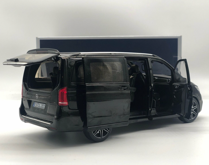 Модель автомобіля Mercedes-Benz V-Class (W447) AMG Line Black by