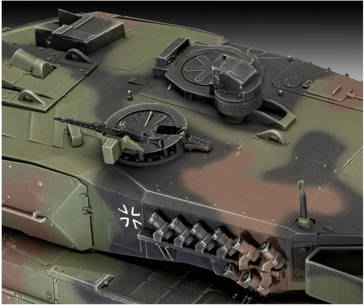 Збірна модель Revell Танк Леопард 2 A6M+ рівень 5 масштаб 1:35 (RVL-03342) - зображення 6