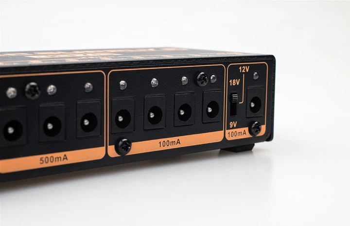 Блок питания с аккумулятором Joyo JP-05 Power Supply 5 (R125664) - Фото 6 Блок питания с аккумулятором Joyo JP-05 Power Supply 5 (R125664) - изображение 6