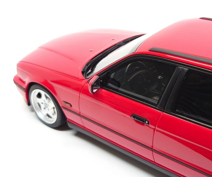 Модель автомобіля BMW M5 (E34) Touring Red by OttoMobile, Scale 1