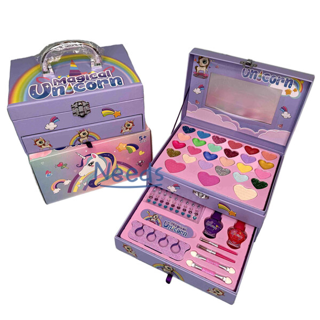 Smyths 2024 makeup set