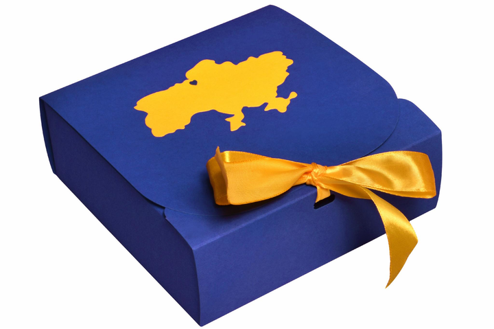 Коробка для подарков 17х17х6 см желто-голубая с картой Украины – фото ...