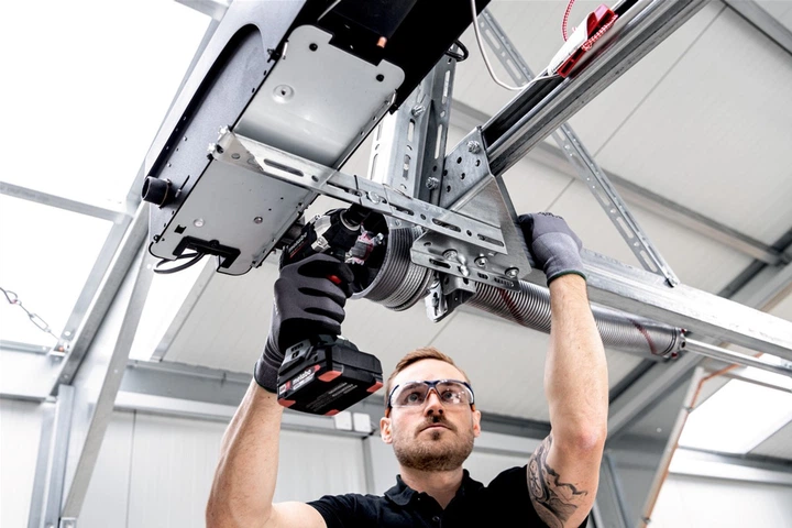 Аккумуляторный безщеточный ударный гайковерт Metabo SSW 18 LT 300 BL 18 В + Картонная коробка (602398850) - Фото 6 Аккумуляторный безщеточный ударный гайковерт Metabo SSW 18 LT 300 BL 18 В + Картонная коробка (602398850) - изображение 6