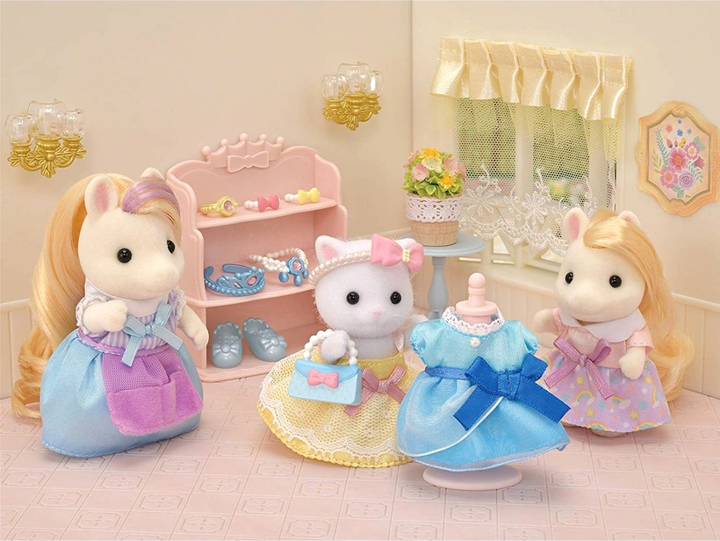 Ігровий набір Epoch Sylvanian Families Princess Dress (5054131056455) - зображення 8