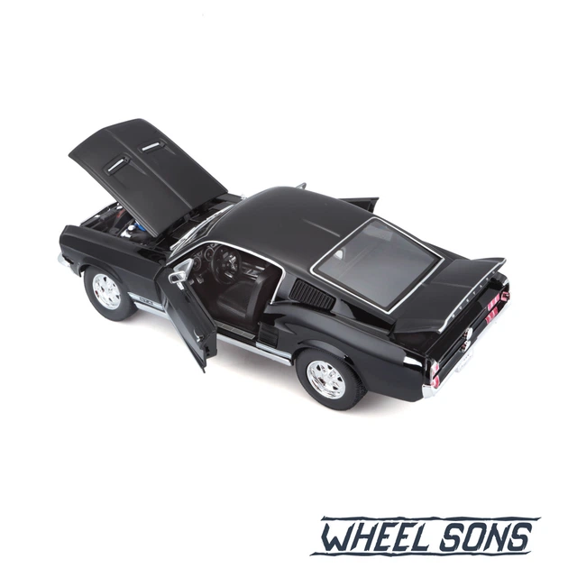 マイスト　1/18 1967 Ford Mustang GTA Fastback Maisto 1:18 Ford Mustang GTA Fastback Year 1967 black 31166Z model