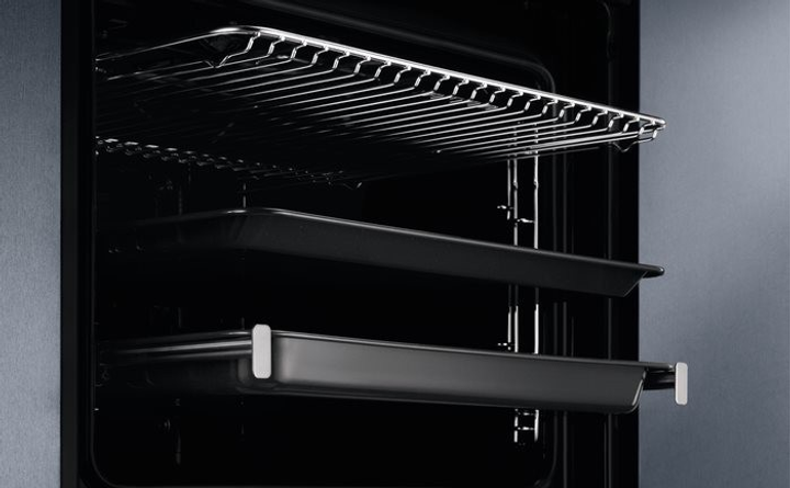 Piekarnik elektryczny Electrolux SenseCook Seria 700 EOE7C31Z - obraz 6