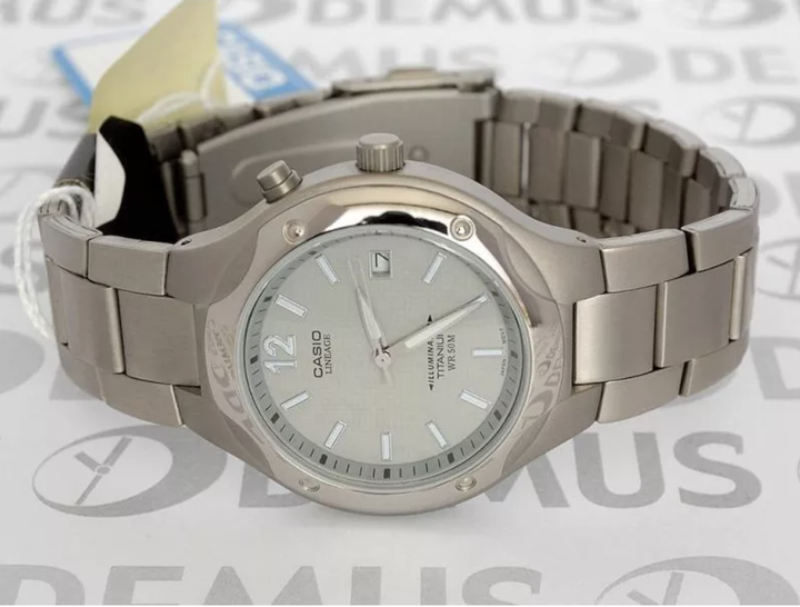 Наручний годинник Casio LIN-165-8BVEF Сріблястий Кварцовий механізм - зображення 2