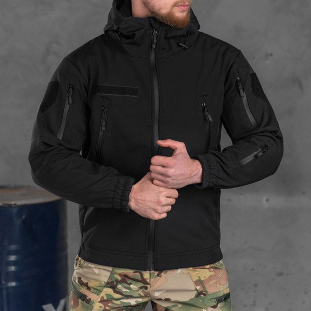 Демисезонная мужская Куртка с капюшоном Softshell на флисе черная размер M - изображение 1
