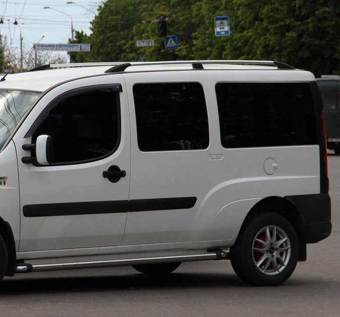 Fiat Doblo I (2001-2005) хромированные рейлинги с пластиковыми ножками - изображение 6