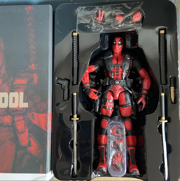 Фигурка Дэдпул коллекционная с набором оружия (30 см) Marvel - изображение 8