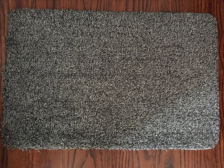 Килимок придверний Karat Clean-Mat супервсмоктуючий, антигрязь 71х46см Темно сірий - Фото 5 Килимок придверний Karat Clean-Mat супервсмоктуючий, антигрязь 71х46см Темно сірий - зображення 5