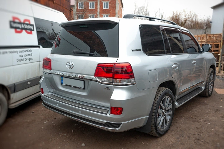 Комплект обвісів 2016-2026 (Executive 2021) Білий колір для Toyota Land Cruiser 200 рр - зображення 6