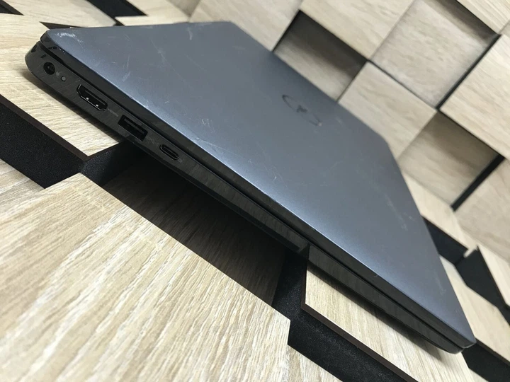 Ноутбук Б-клас Dell Latitude 3520 / 15.6" (1920x1080) IPS / Intel Core i5-1135G7 (4 (8) ядра по 2.4 - 4.2 GHz) / 8 GB DDR4 / 256 GB SSD M.2 / Intel Iris Xe Graphics / WebCam / USB 3.2 / HDMI / Windows 10 б/в - Фото 5 Ноутбук Б-клас Dell Latitude 3520 / 15.6" (1920x1080) IPS / Intel Core i5-1135G7 (4 (8) ядра по 2.4 - 4.2 GHz) / 8 GB DDR4 / 256 GB SSD M.2 / Intel Iris Xe Graphics / WebCam / USB 3.2 / HDMI / Windows 10 б/в - зображення 5