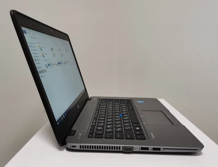 Ноутбук Б-класс HP EliteBook 840 G2 / 14" (1920x1080) TN / Intel Core i7-5600U (2 (4) ядра по 2.6 - 3.2 GHz) / 16 GB DDR3 / 256 GB SSD M.2 + 320 GB HDD / AMD Radeon R7 M260X, 1 GB GDDR5, 128-bit / WebCam / VGA / Windows 10 Pro б/у - Фото 4 Ноутбук Б-класс HP EliteBook 840 G2 / 14" (1920x1080) TN / Intel Core i7-5600U (2 (4) ядра по 2.6 - 3.2 GHz) / 16 GB DDR3 / 256 GB SSD M.2 + 320 GB HDD / AMD Radeon R7 M260X, 1 GB GDDR5, 128-bit / WebCam / VGA / Windows 10 Pro б/у - изображение 4