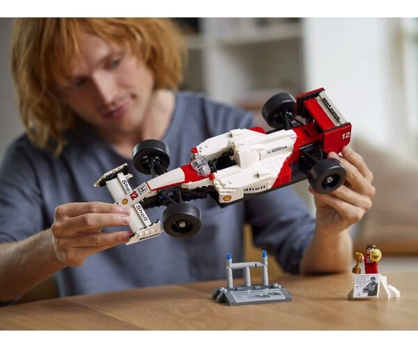 Конструктор LEGO EXPERT 10330 McLaren MP4/4 та Айртон Сенна (10330) - зображення 8