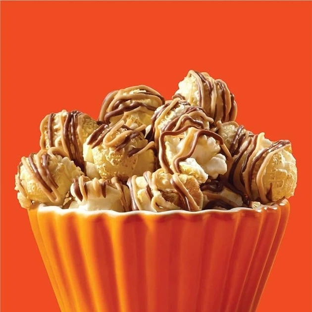 Попкорн с шоколадом Reese's Peanut Butter Chocolate Drizzled Popcorn 149г - изображение 2