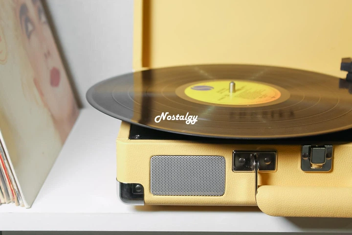 Вініловий програвач Crosley Cruiser Fawn Plus Bluetooth, грамофон з вбудованими колонками для вінілових дисків - Фото 4 Вініловий програвач Crosley Cruiser Fawn Plus Bluetooth, грамофон з вбудованими колонками для вінілових дисків - зображення 4