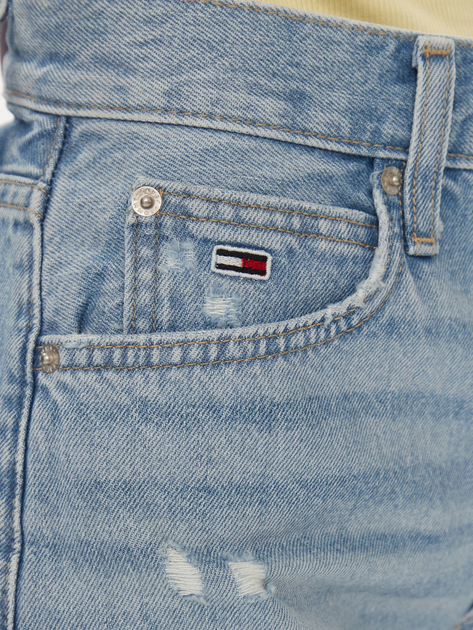 Spodenki damskie jeansowe Tommy Jeans DW0DW17641-1AB 29/NI Niebieski (8720646646302) - obraz 3