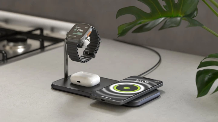 Док-станція бездротової зарядки 3 в 1 Zens Magsafe Dual для Apple iPhone/iWatch/AirPods Black - зображення 6