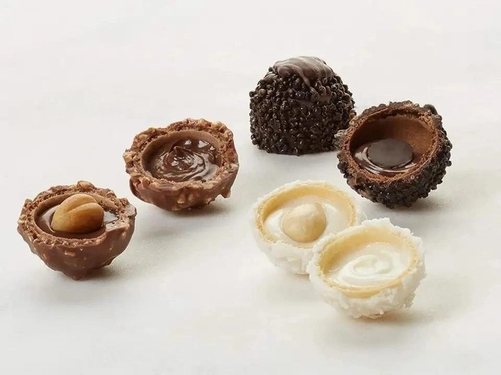 Набір шоколадних цукерок Ferrero Rocher Collection цукерки в коробці ...