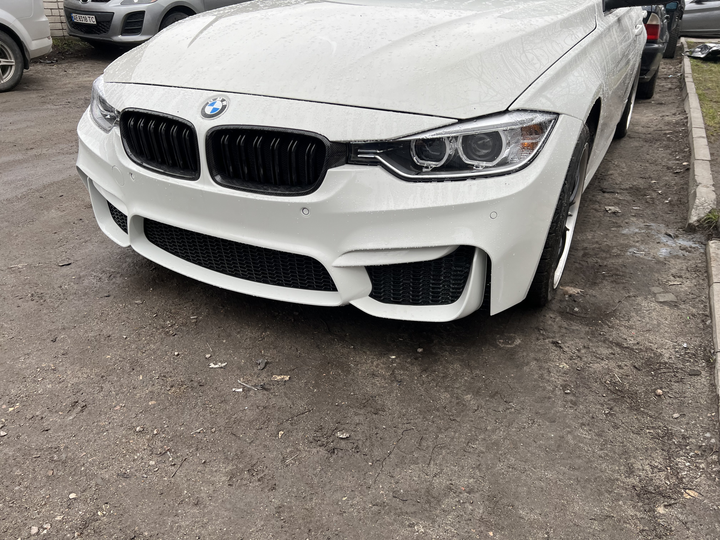Передний бампер M3 стиль BMW 3 Series F30 F31 2012-2018 (под омыватели / с отверстиями под парктроники) 1234 upgrade для BMW 3 series F30 2012-2018 (7916) - изображение 3