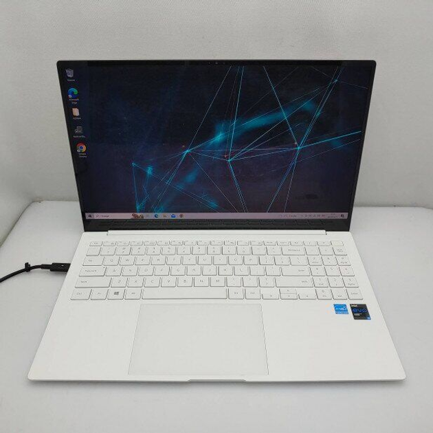 Ультрабук Samsung Galaxy Book Pro NP950XDB / 15" (1920x1080) IPS ...