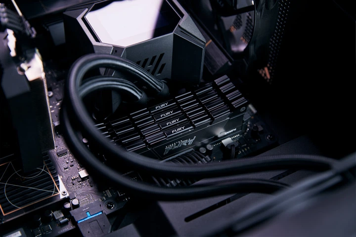 Оперативна пам'ять Kingston Fury DDR4-3600 32768MB PC4-28800 Renegade (KF436C18RB2/32) - зображення 6