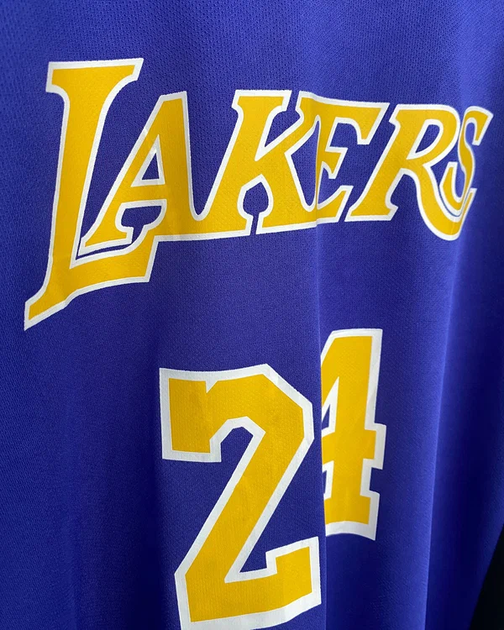 Форма баскетбольна дитяча Lion NBA LAKERS BRYANT 24 колір фіолетовий S - на 6-8 років, зріст 120-125 (CO-2264-S) - Фото 5 Форма баскетбольна дитяча Lion NBA LAKERS BRYANT 24 колір фіолетовий S - на 6-8 років, зріст 120-125 (CO-2264-S) - зображення 5