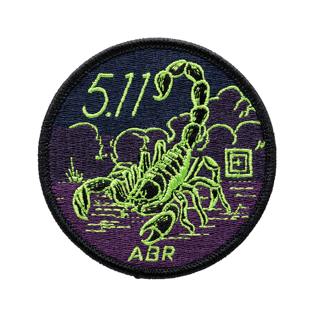 Нашивка 5.11 Tactical Scorpions Sting PatchGrape - зображення 1