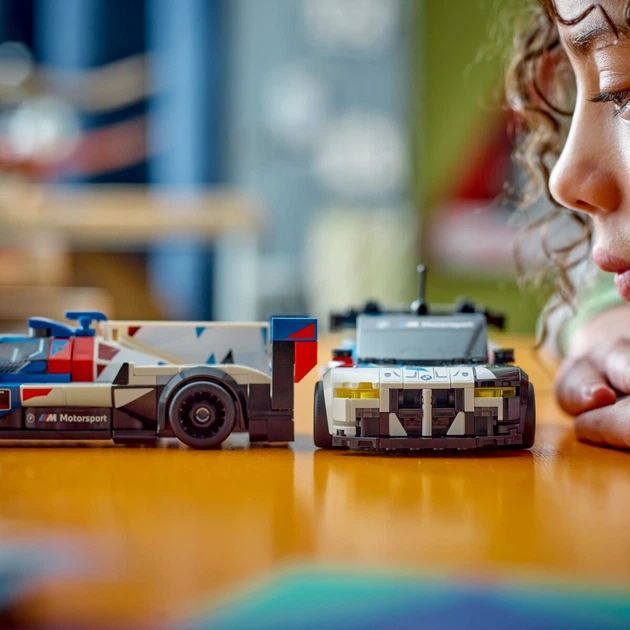 Конструктор LEGO Speed Champions Гоночні автомобілі BMW M4 GT3 та