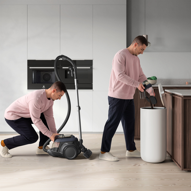 Odkurzacz bezworkowy Electrolux EL61C3DB - obraz 8