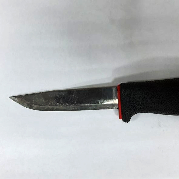 Нож фиксированный Mora 711 (длина: 230мм, лезвие: 102мм), черный/красный(ржавчина на лезвии) - изображение 2