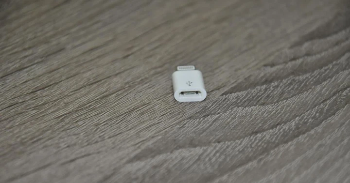 Перехідник адаптер micro USB - Lightning White - зображення 4