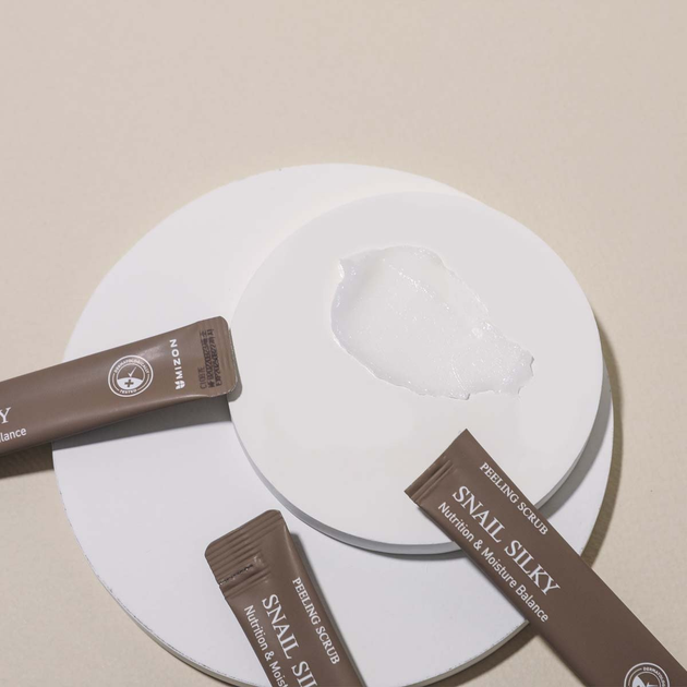 Пілінг- скраб Mizon Snail Silky Peeling Scrub 5 г х 40 шт (8809663754204) - зображення 5