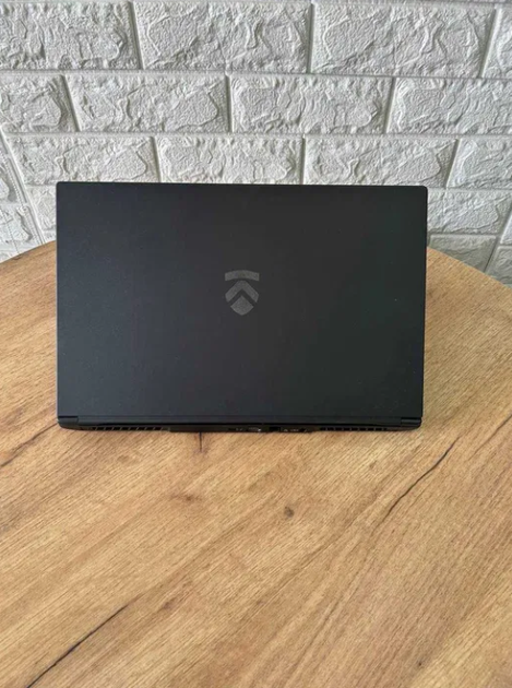 Ноутбук Eluktronics MAG-15 15.6" 144Hz i7 9750H 16Gb SSD 512Gb RTX 2070 MaxQ Б/В - изображение 6